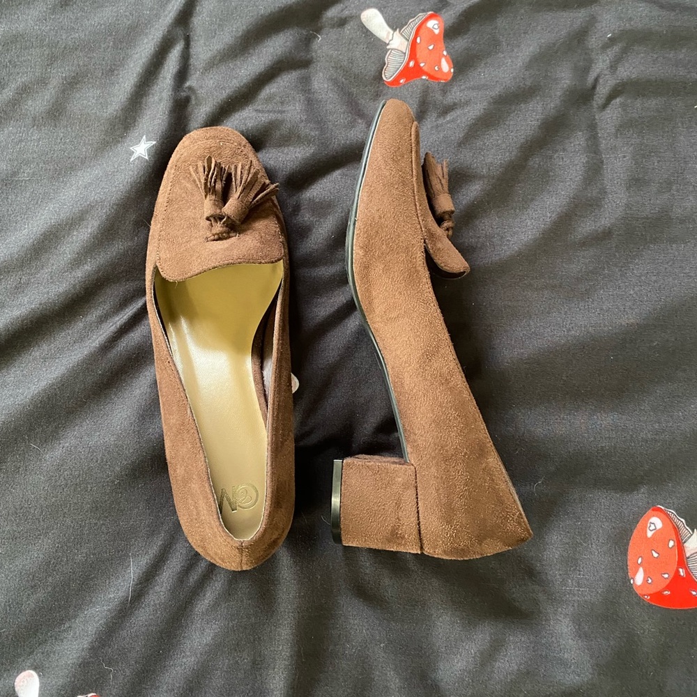 Women’s swede loafers with tassel